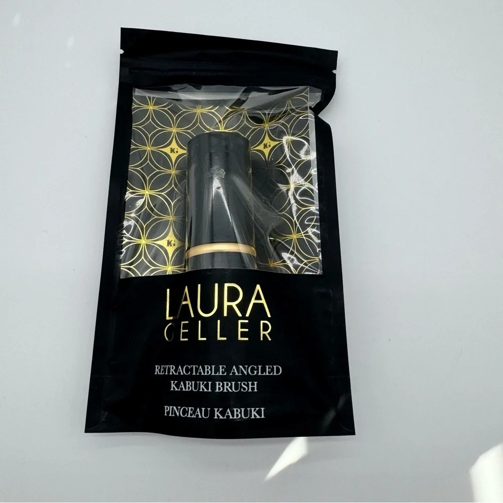 Laura Geller Black and Gold Retractable Angled Kabuki Brush - NEW